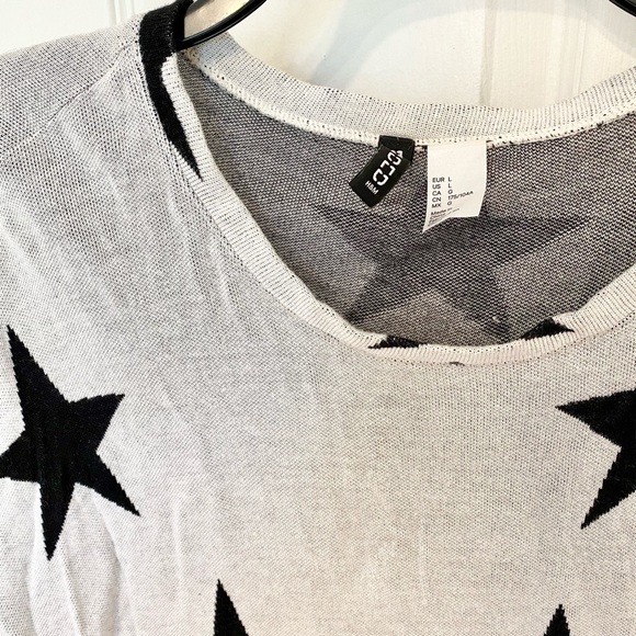 ⭐️Tunic sweater with side slits.⭐️ - Picture 4 of 5